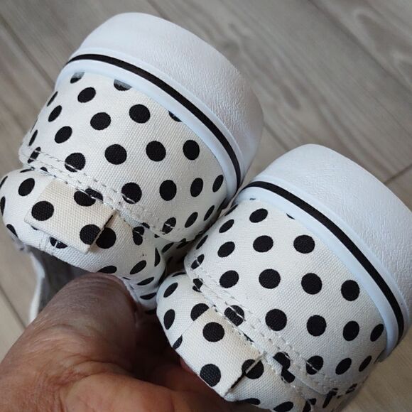 (85-2654)  🔥3/$20🔥  Women's Polkadot Slip on Canvas Sneakers  Sz 11 - Picture 10 of 12